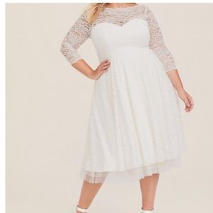 Torrid Lace Vintage-y Wedding dress
